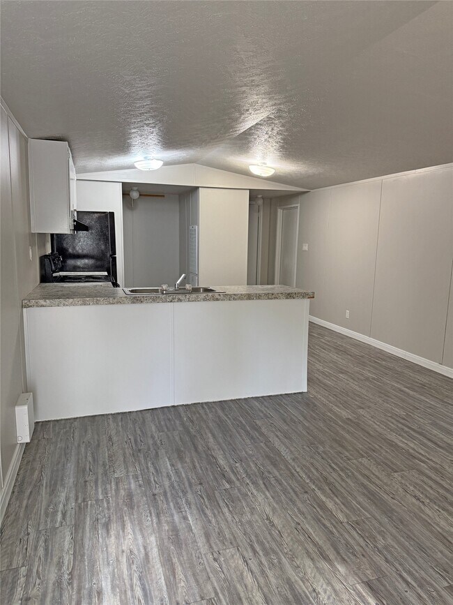 Building Photo - 211 Antilles Dr