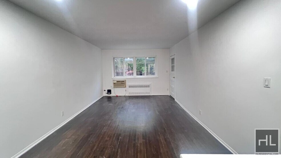 Building Photo - GUT RENOVATED VERY LARGE 3 BEDEROOMS W/ PR...