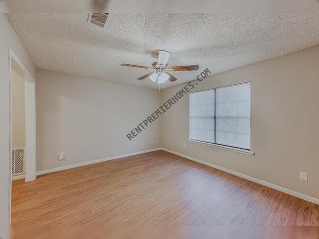 Building Photo - 7315 Russwood Ln E