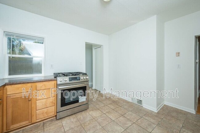 Building Photo - 3830 51st St