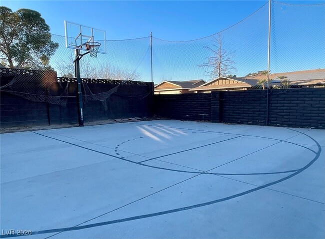 Building Photo - 5243 S Placentia Pkwy