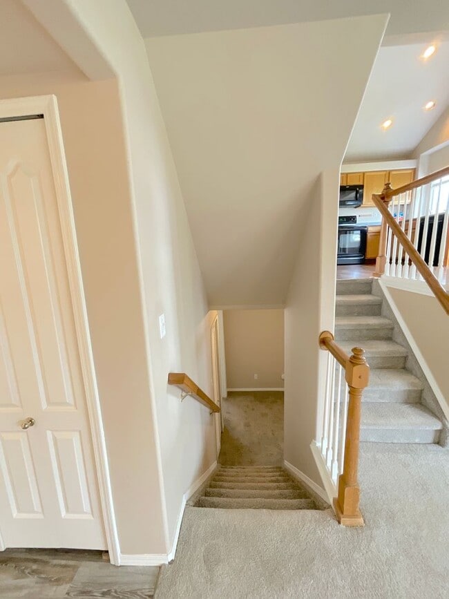 Building Photo - 5 Bedroom Home Available Near Briargate Pkwy & Austin Bluffs Pkwy!