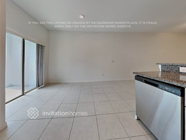 Building Photo - 8286 Crescent Oaks Dr