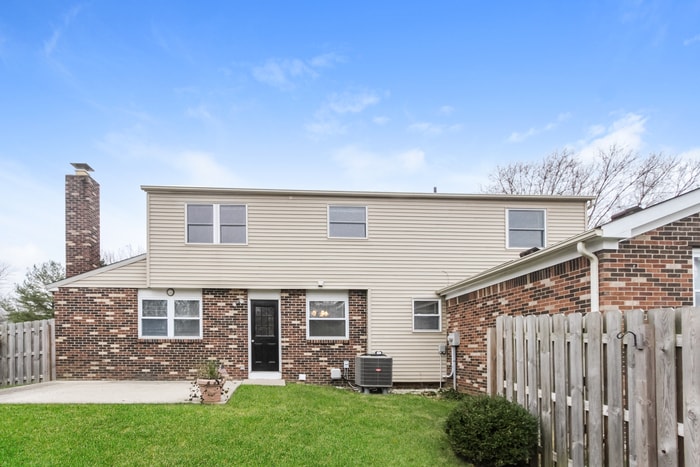 Building Photo - 1328 Brownswood Dr