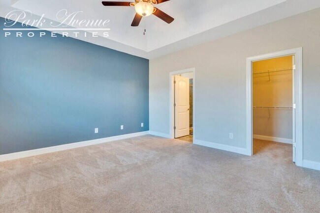 Building Photo - 444 Trillium Way