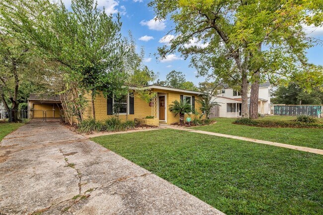 Building Photo - 4303 Piney Woods Dr