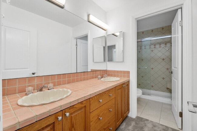 Building Photo - 8591 Naples Dr