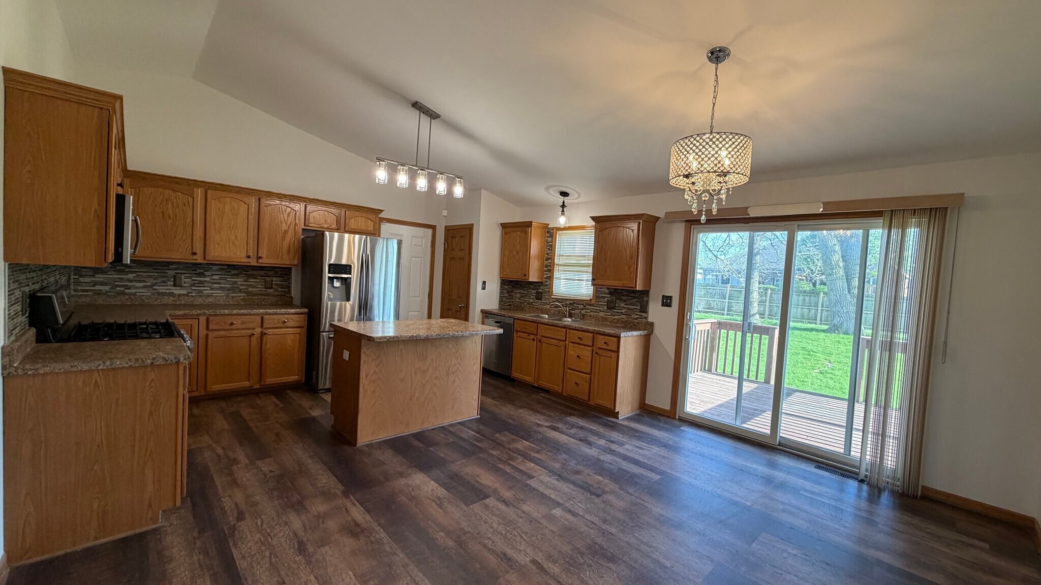 Building Photo - 6387 Amanda Dr