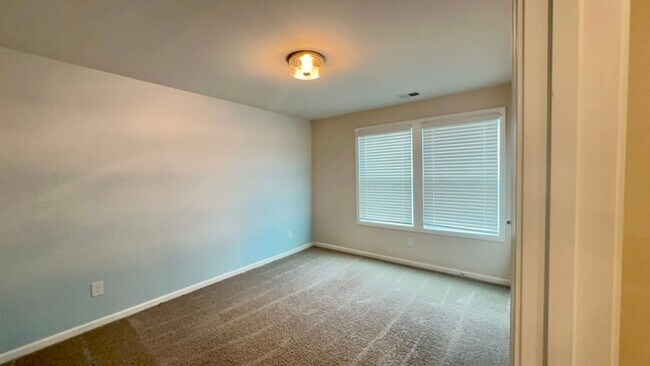Building Photo - 156 Calming Crk Wy