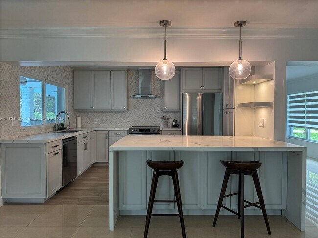 Building Photo - 9401 SW 69th Ct