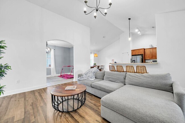 Building Photo - 65 Concert Ct