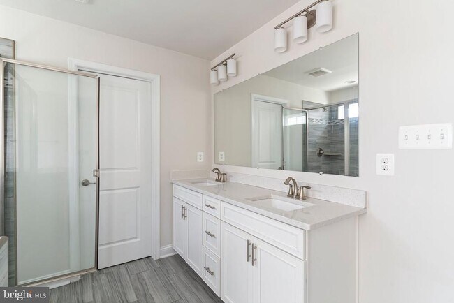 Building Photo - 4507 Shakespeare Cir