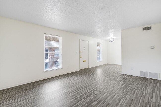 Interior Photo - The Montleone Apartments