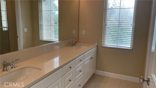 Building Photo - 71 Honeyflower