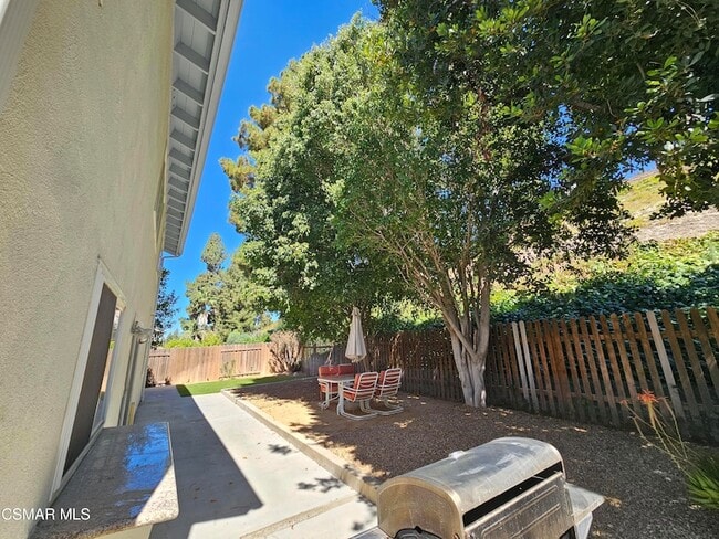 Building Photo - 1815 Sweet Briar Pl