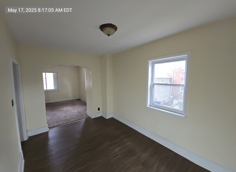Building Photo - 3603 W Bay Ave