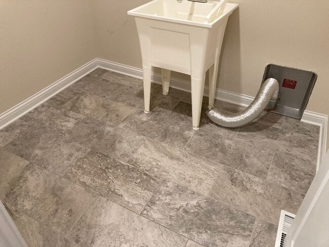 Building Photo - 241 Butterfield Dr