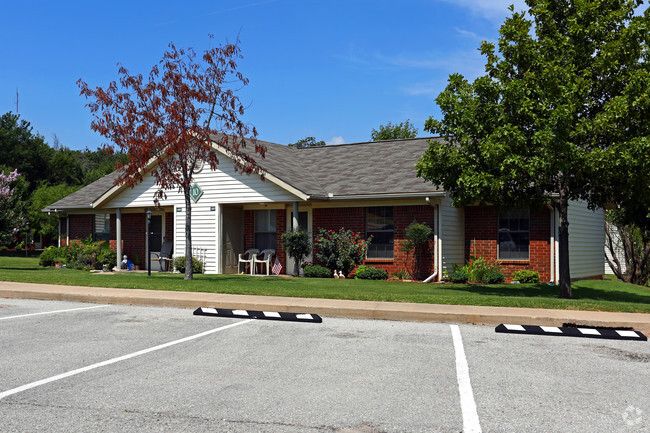 Primary Photo - Senior Residence of Edmond