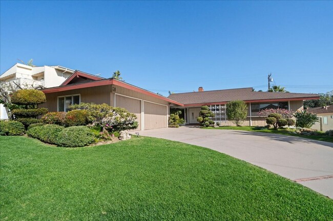 Primary Photo - Sprawling Mid-Century Home with Pool in La...