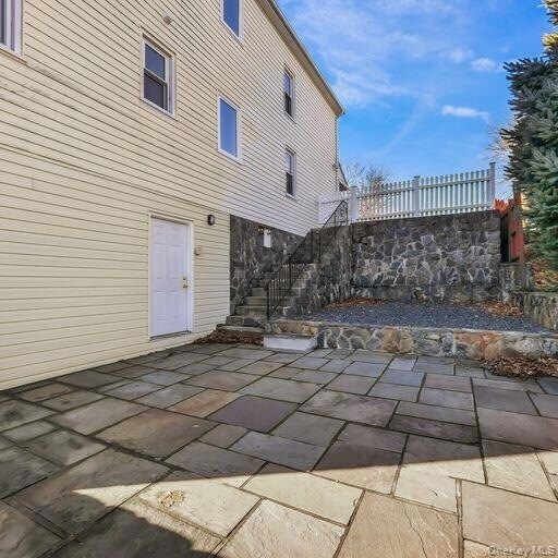 Building Photo - 27 Fremont St