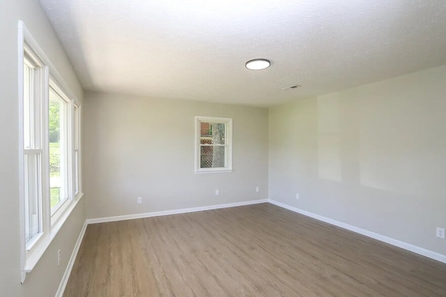 Building Photo - 309 Martin Ct