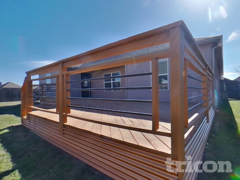 Building Photo - 102 Saddlebag Ct