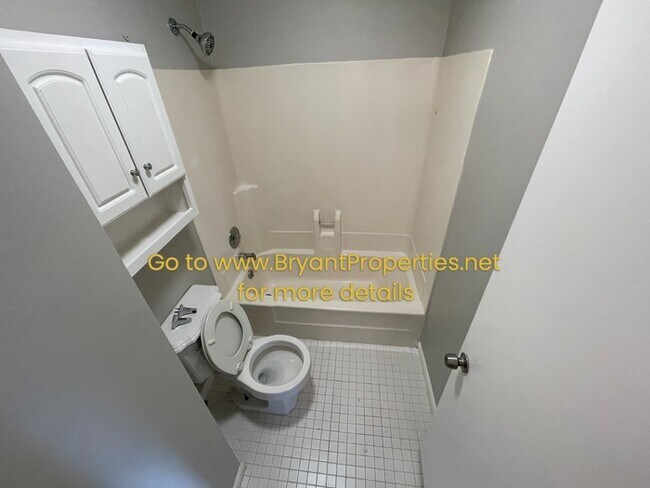 Building Photo - Nashville - Percy Priest Lake/Airport Area