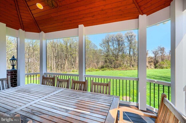 Building Photo - 1319 Martin Meadows Dr