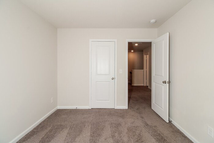 Building Photo - 448 Red Poll Wy