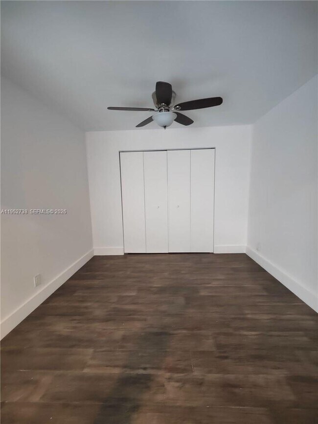 Building Photo - 5201 SW 31st Ave