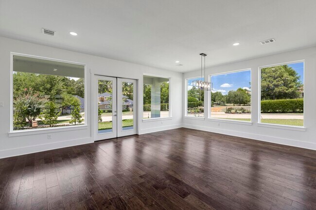 Building Photo - 114 Bentwood Dr