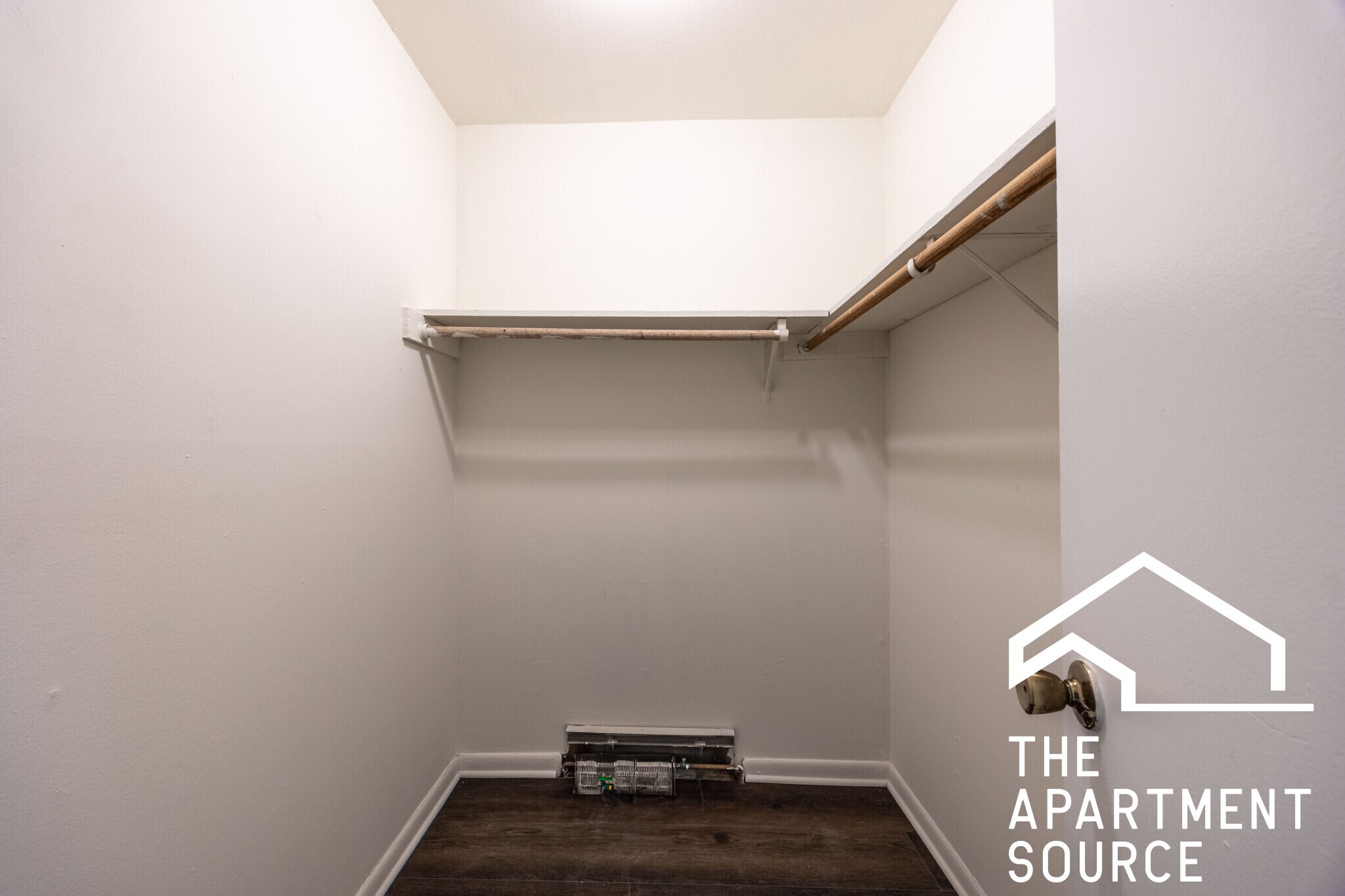 Building Photo - 540 W Roscoe St