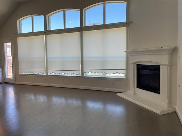 Building Photo - 300 Dominion Dr