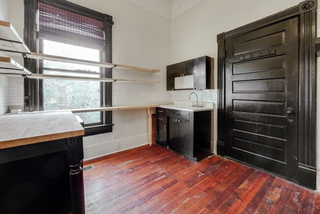 Building Photo - 295 Oglethorpe Ave