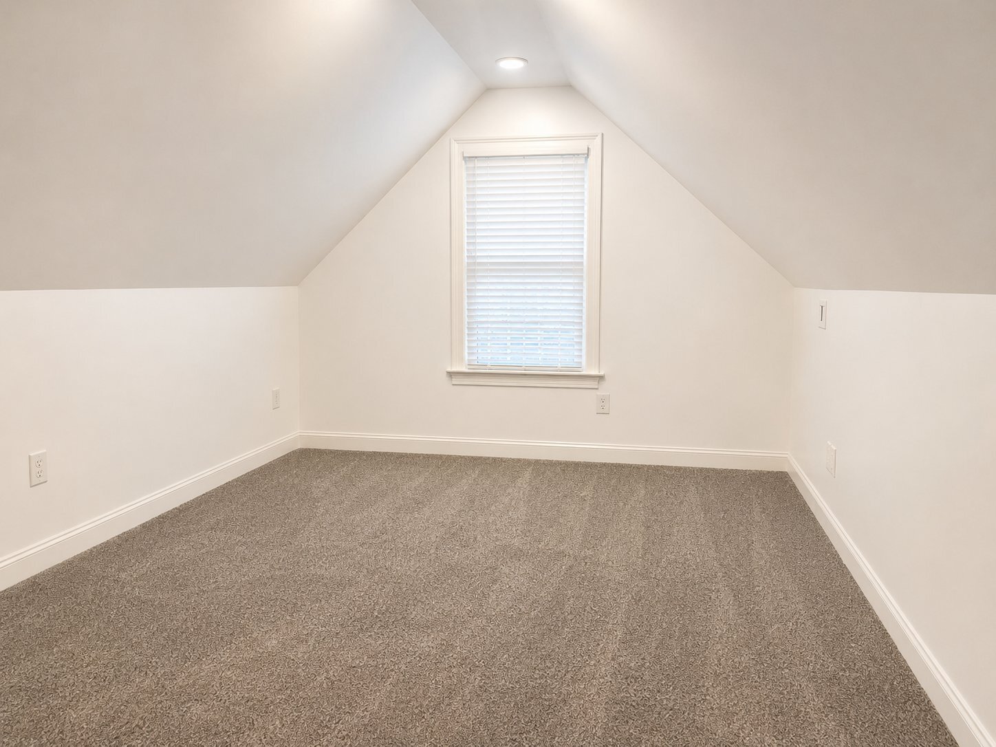 Building Photo - 112 Clairewood Ct