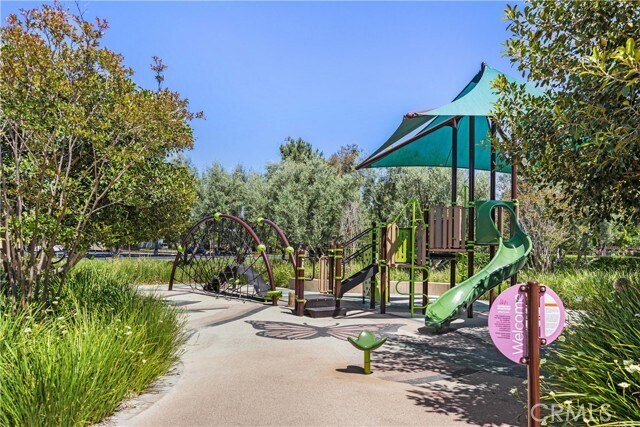 Building Photo - 717 Spring Gdn
