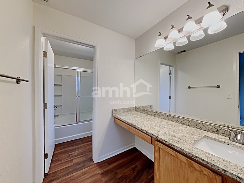 Building Photo - 13812 E 104th Pl