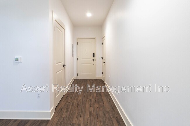 Building Photo - 1110 Franck St