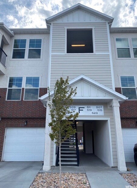 Building Photo - 523 N 310 W