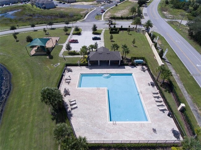 Building Photo - 131 Primrose Dr