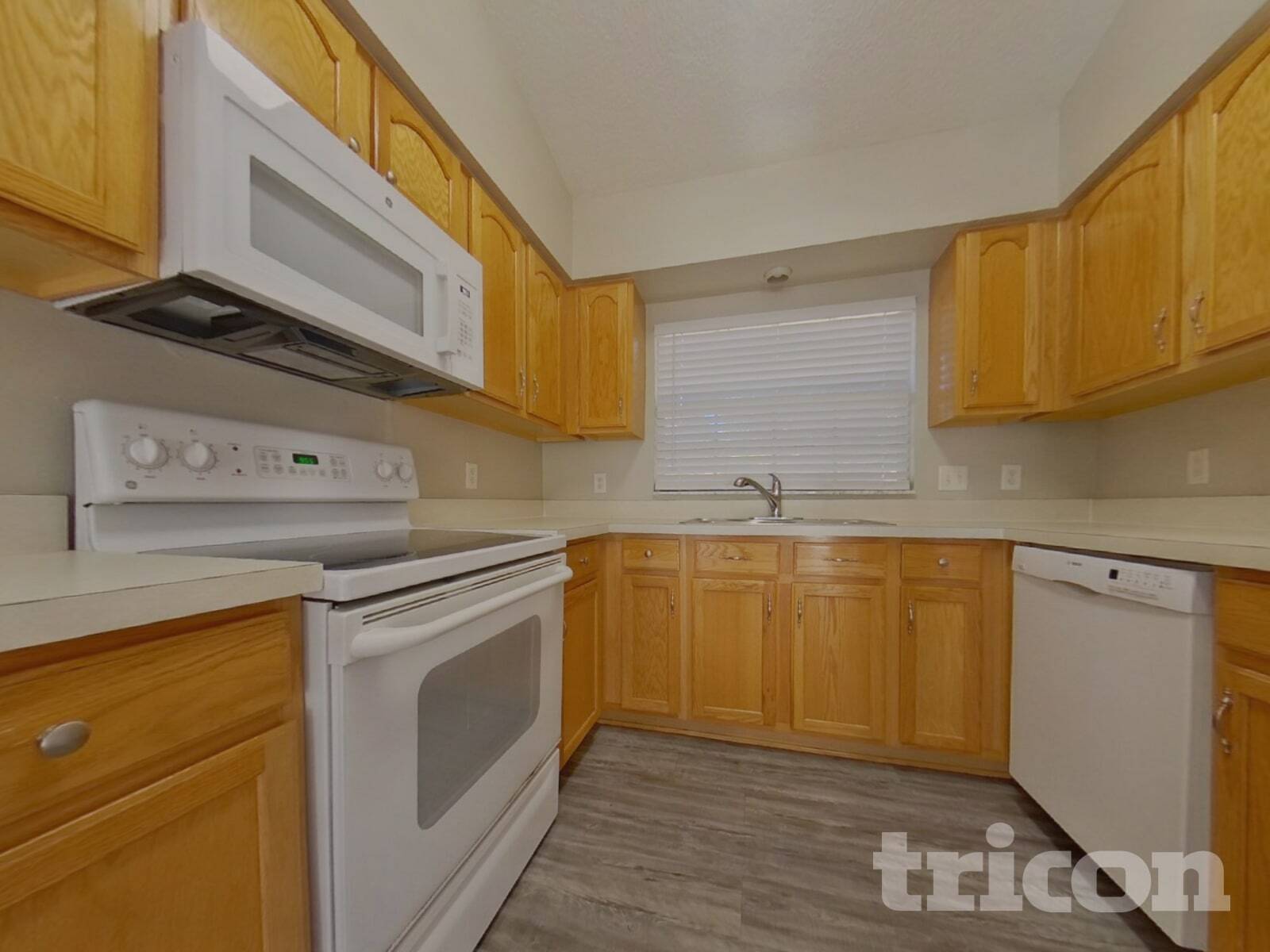 Building Photo - 4680 Treasure Cay Rd