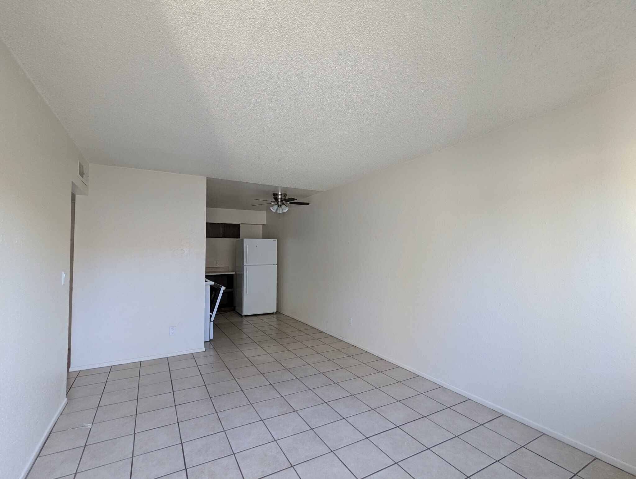 Building Photo - 1420 N Evergreen St