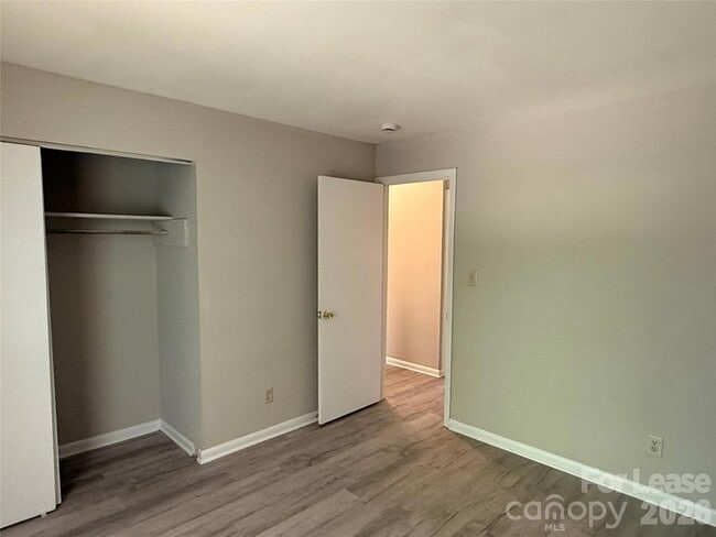 Building Photo - 524 Echodale Dr