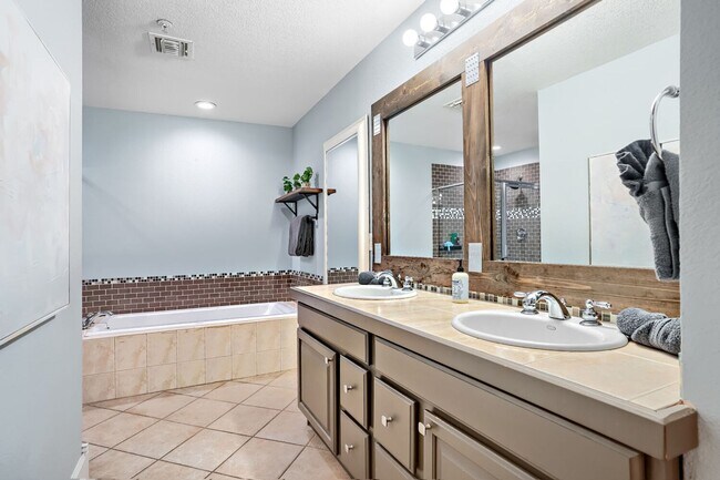 Building Photo - Stylish RiNo Retreat w/ Piano + Workspace