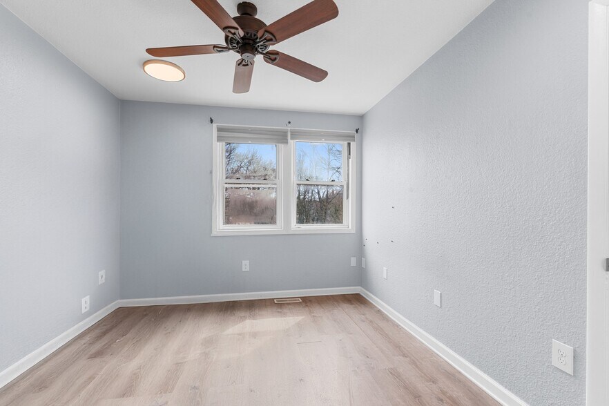 Building Photo - 404 N Superior St