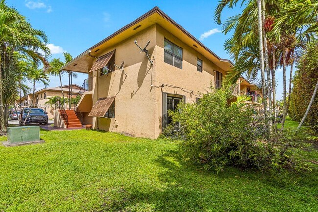 Building Photo - 6854 NW 173rd Dr