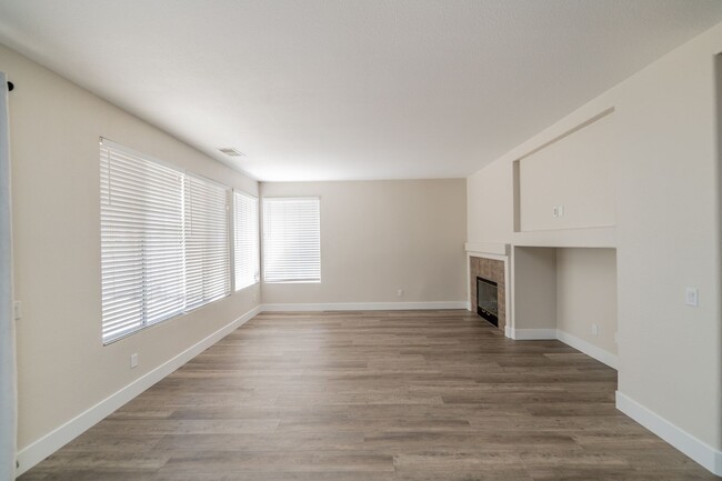 Building Photo - Welcome to 40048 Malacca Way, Murrieta – Y...