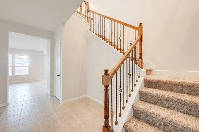 Building Photo - 15910 Copper Oak Ln