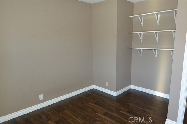 Building Photo - 5 Woodfern