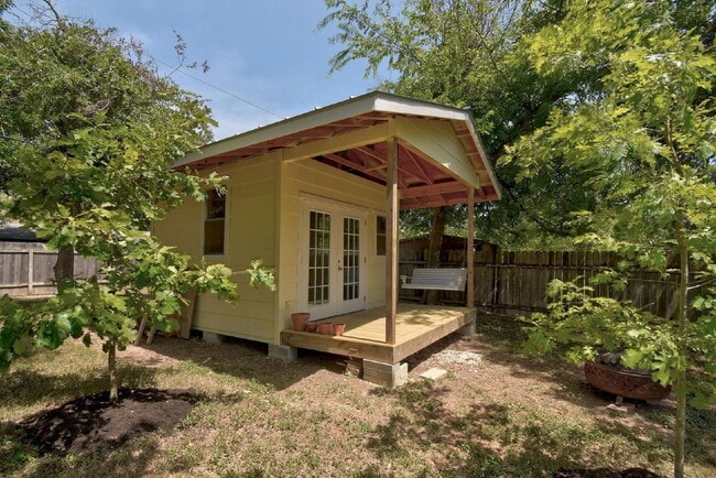 Building Photo - 4806 Russet Hill Dr